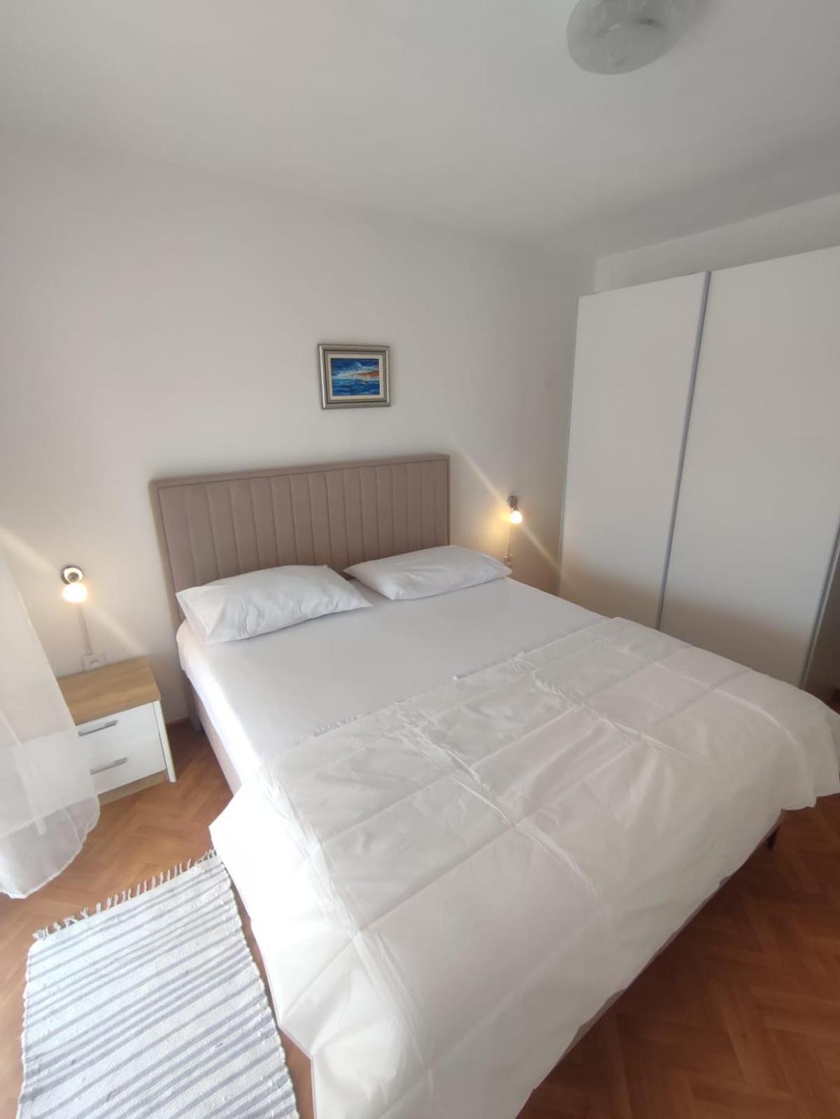 Apartments Laus Zavalatica Εξωτερικό φωτογραφία
