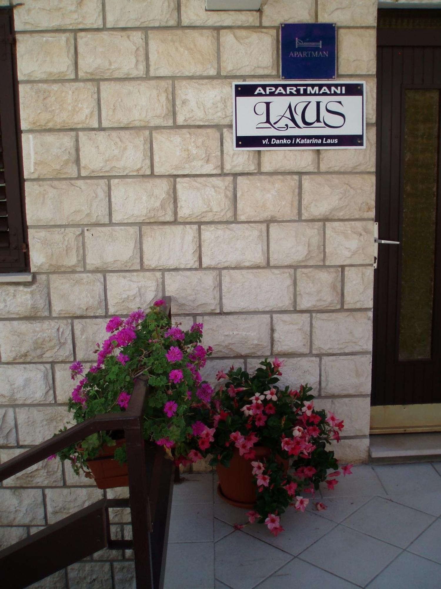 Apartments Laus Zavalatica Εξωτερικό φωτογραφία